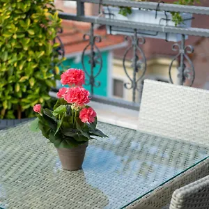 Отель Azalea Mansion Oldcity, Стамбул